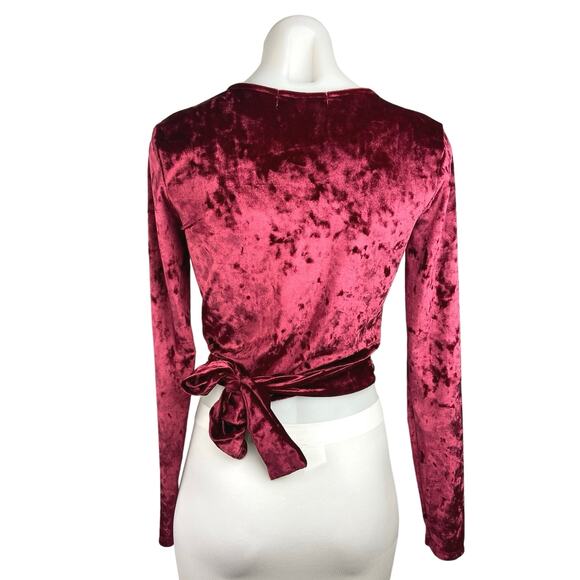 Planet Gold Red Velvet Velour Holiday Long Sleeve Wrap Tie Blouse Crop Top Sz M - Picture 2 of 3